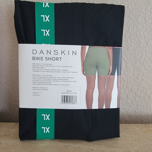 Danskin Women's Cross Waist Bike Short, 2-pack NEW - Picture 2 of 5